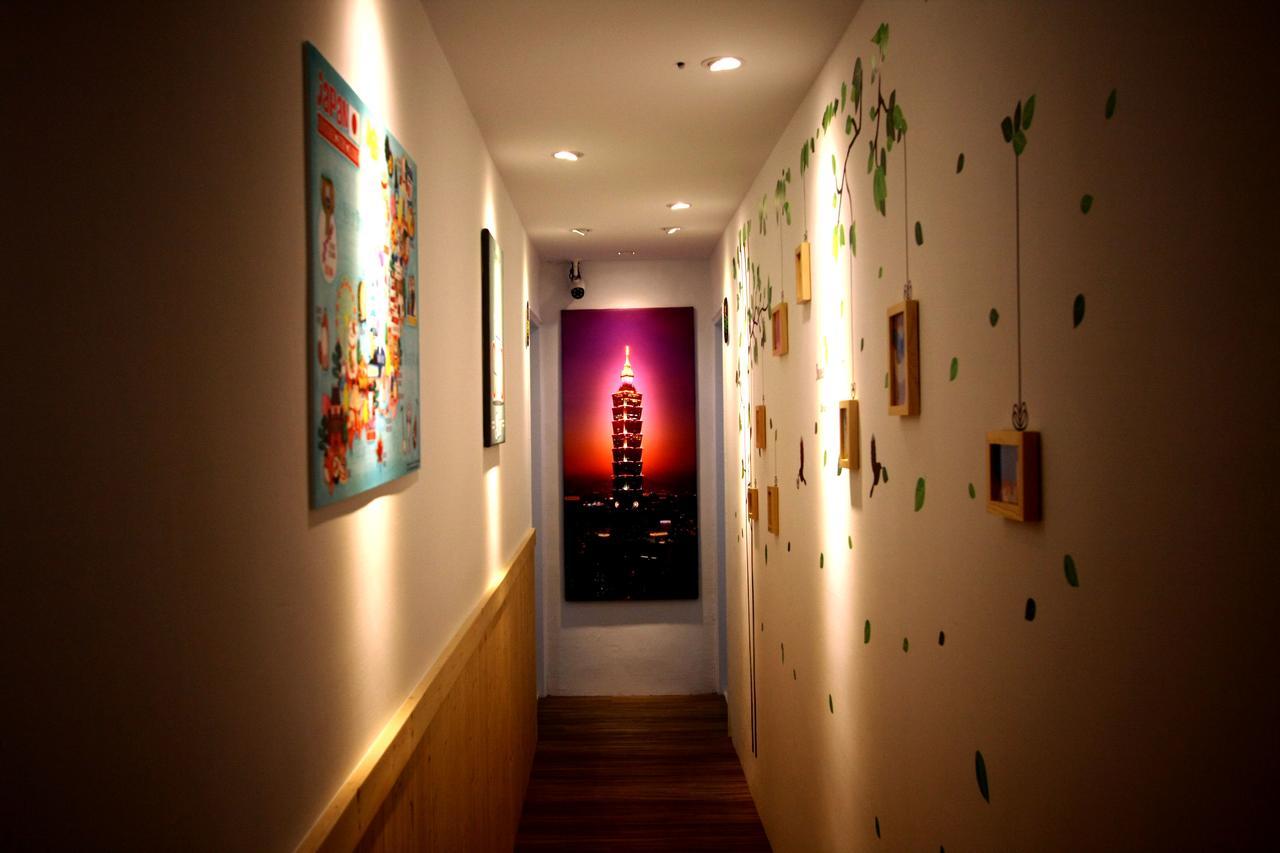 Ostello Color House Taichung Esterno foto